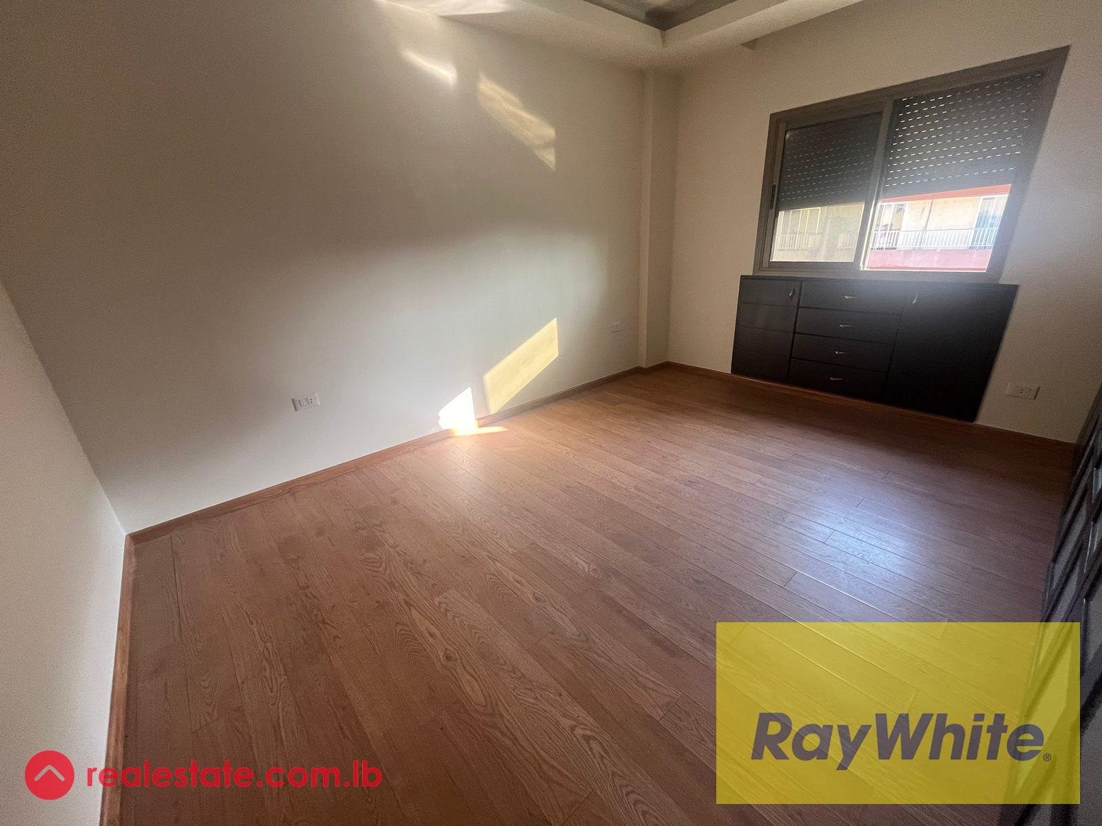 Luxurious Apartment for sale in tallet al-khayat